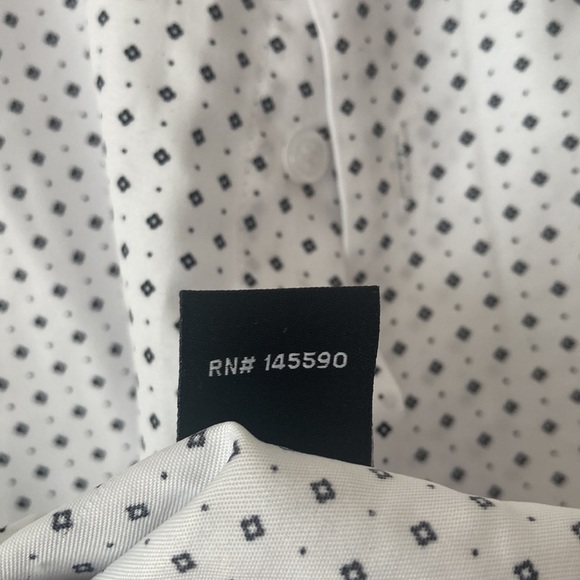 Nine West Men's Dress Shirt. - Picture 3 of 6